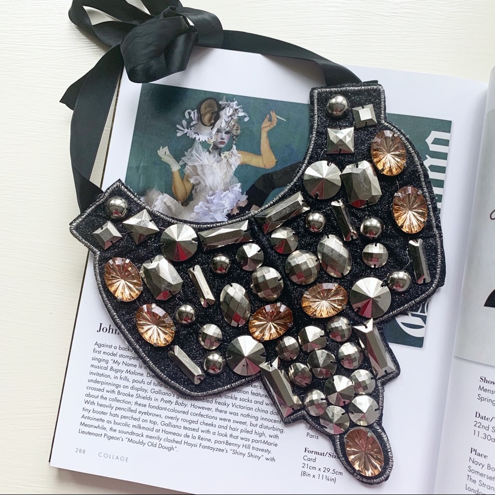 Bejeweled necklace